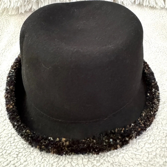 Filippo Catarzi Black with knit multi colored brim end 100% wool made in Italy. - Picture 9 of 13